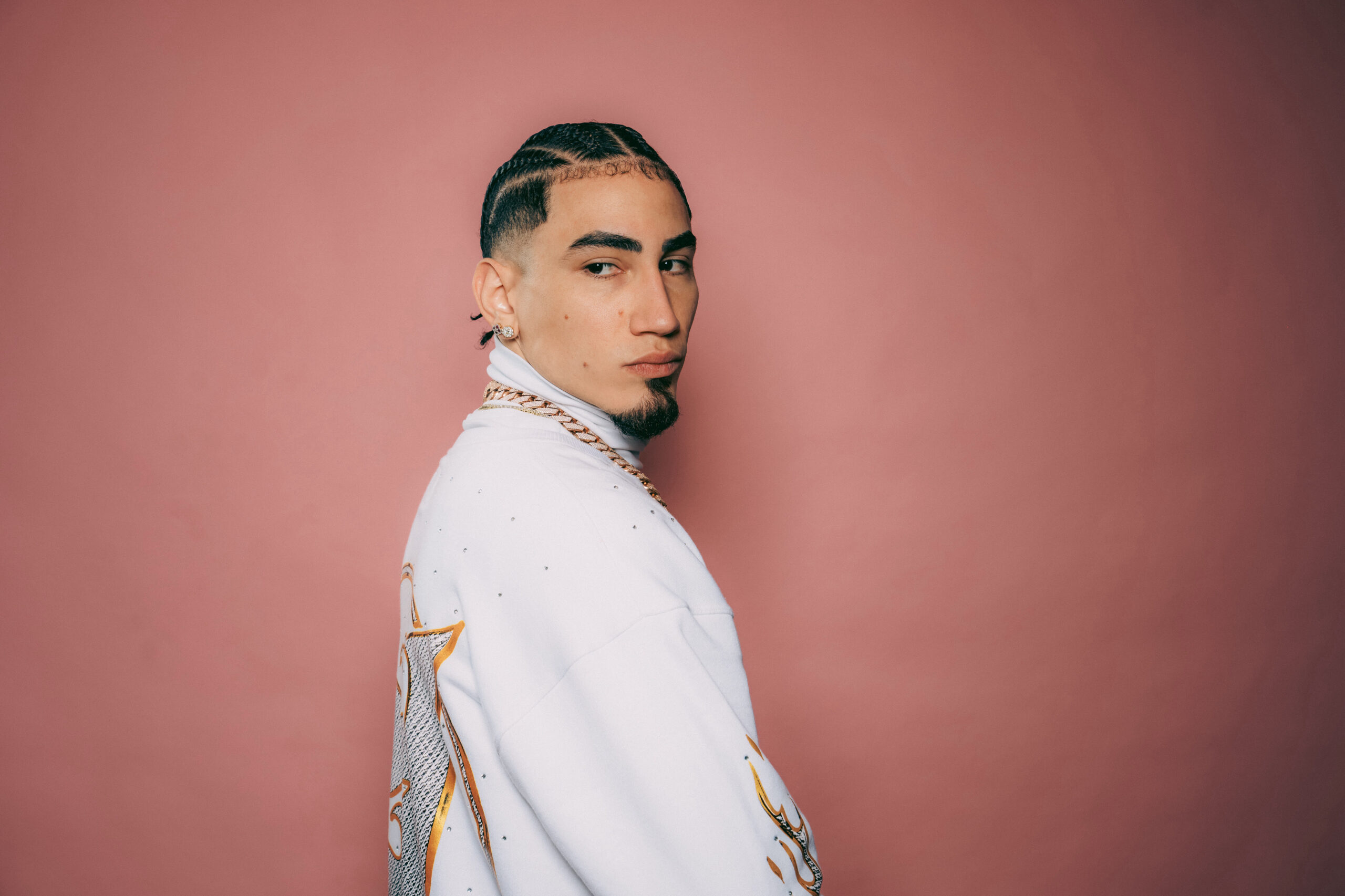 Omar Courtz agrega fechas en Brooklyn y Miami tras alta demanda de su gira en EE.UU.